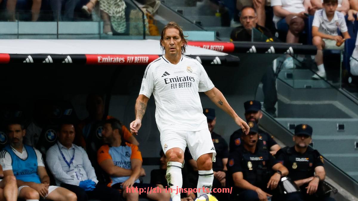 JN江南体育-回顾2016赛季火箭队首发阵容及其赛季表现