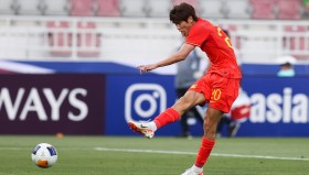 JN江南体育-CBA品牌长钉男款足球鞋测评与推荐